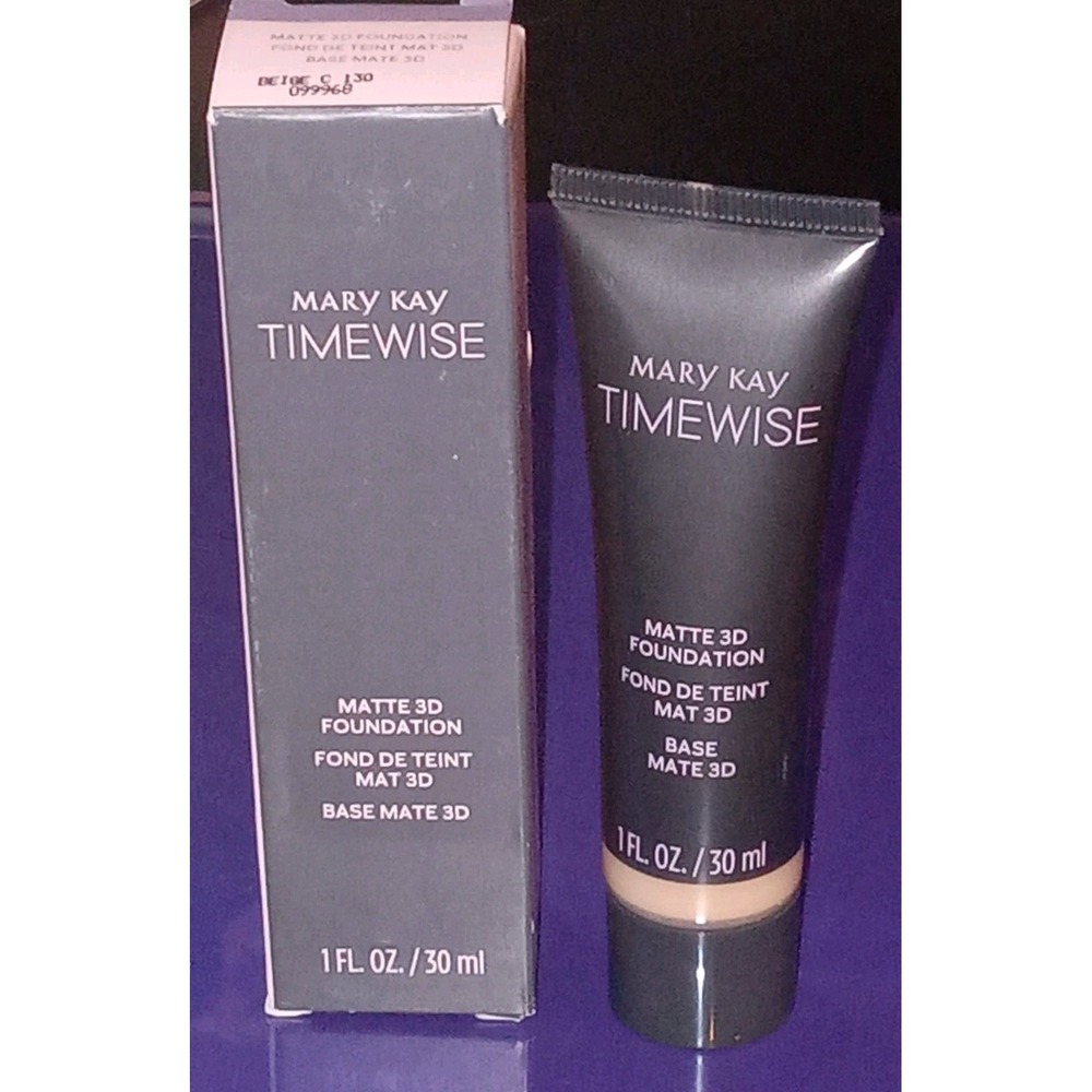 New In Box Mary Kay Timewise Matte 3D Foundation Beige C 130 Full Size